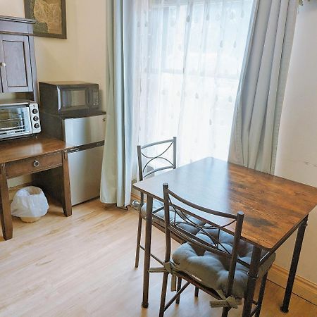 Uptown Area, Cozy King Suite, Quiet And Private, Free Parking, Walk To Restaurants Charlotte Dış mekan fotoğraf
