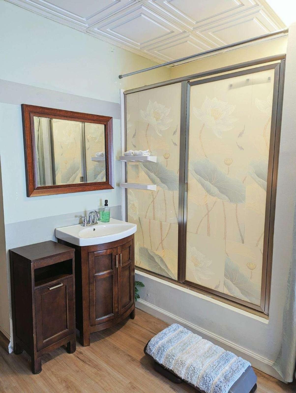 Uptown Area, Cozy King Suite, Quiet And Private, Free Parking, Walk To Restaurants Charlotte Dış mekan fotoğraf