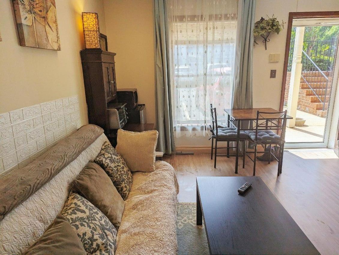Uptown Area, Cozy King Suite, Quiet And Private, Free Parking, Walk To Restaurants Charlotte Dış mekan fotoğraf